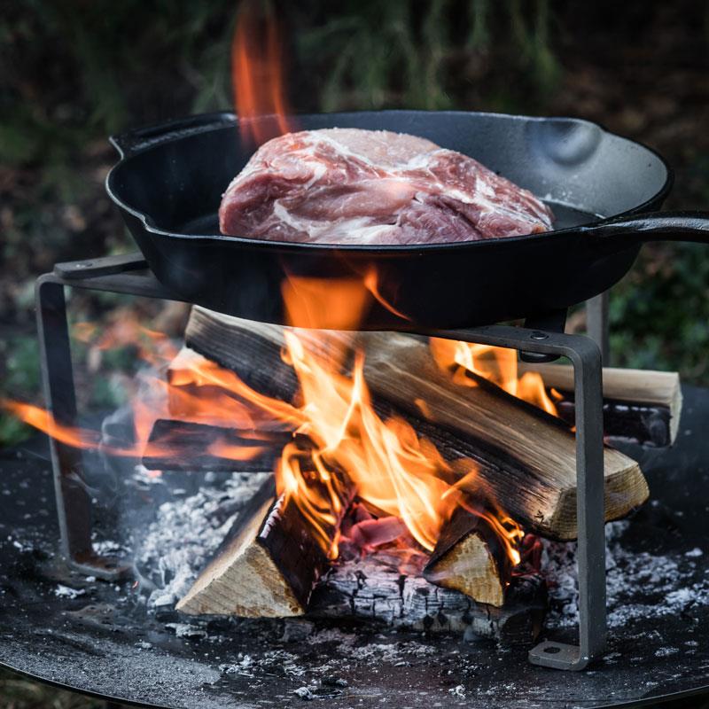 Pannendrager Driehoek – Stabiele Outdoor Kooksteun Petromax