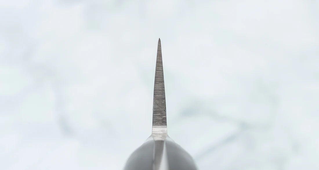 Robuust en veelzijdig Japans koksmes - Tojiro DP Yo Deba 240mm Braaimaster