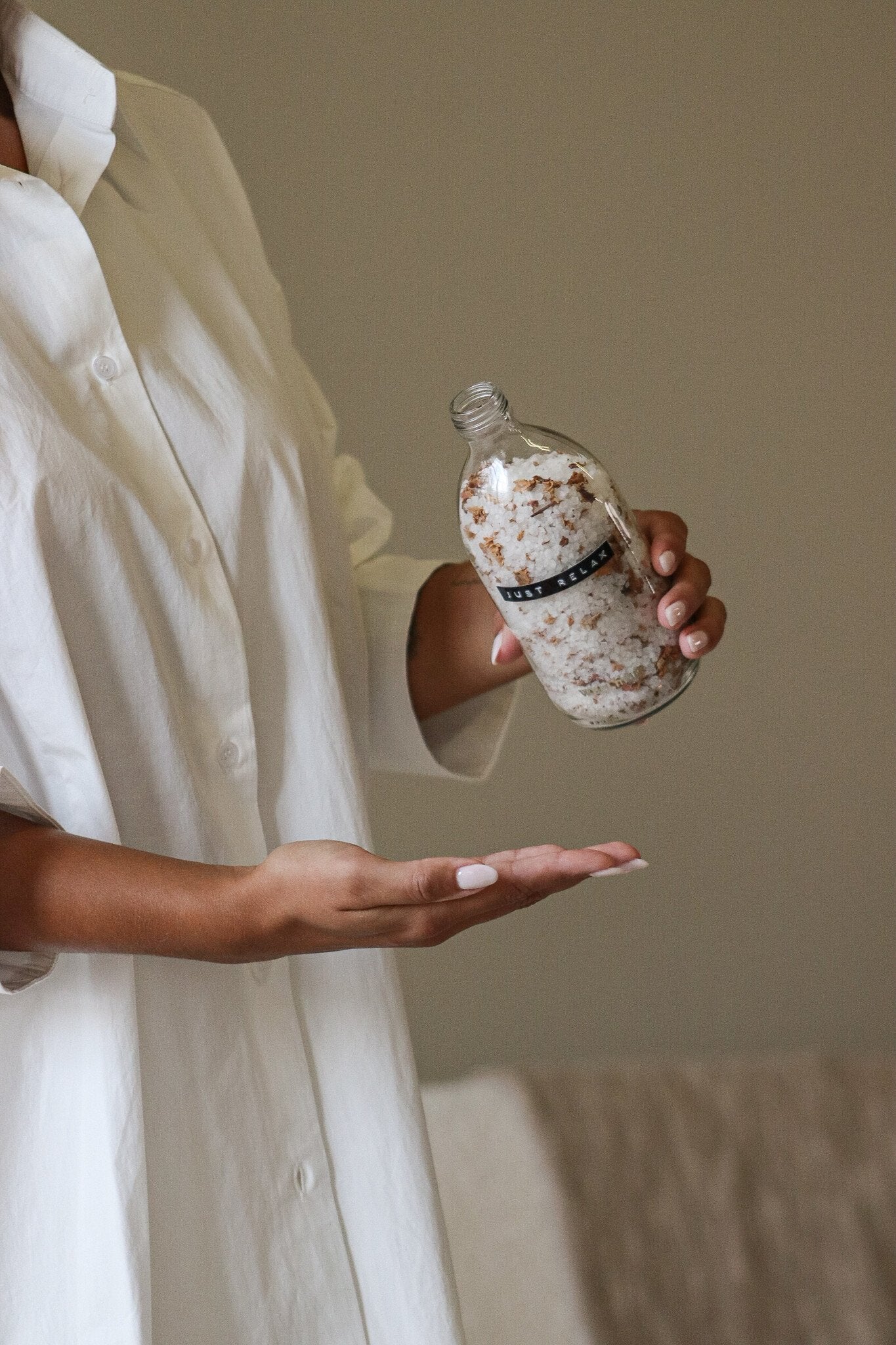 Wellmark Bath Salts Transparant/Brass Roses Just relax Wellmark