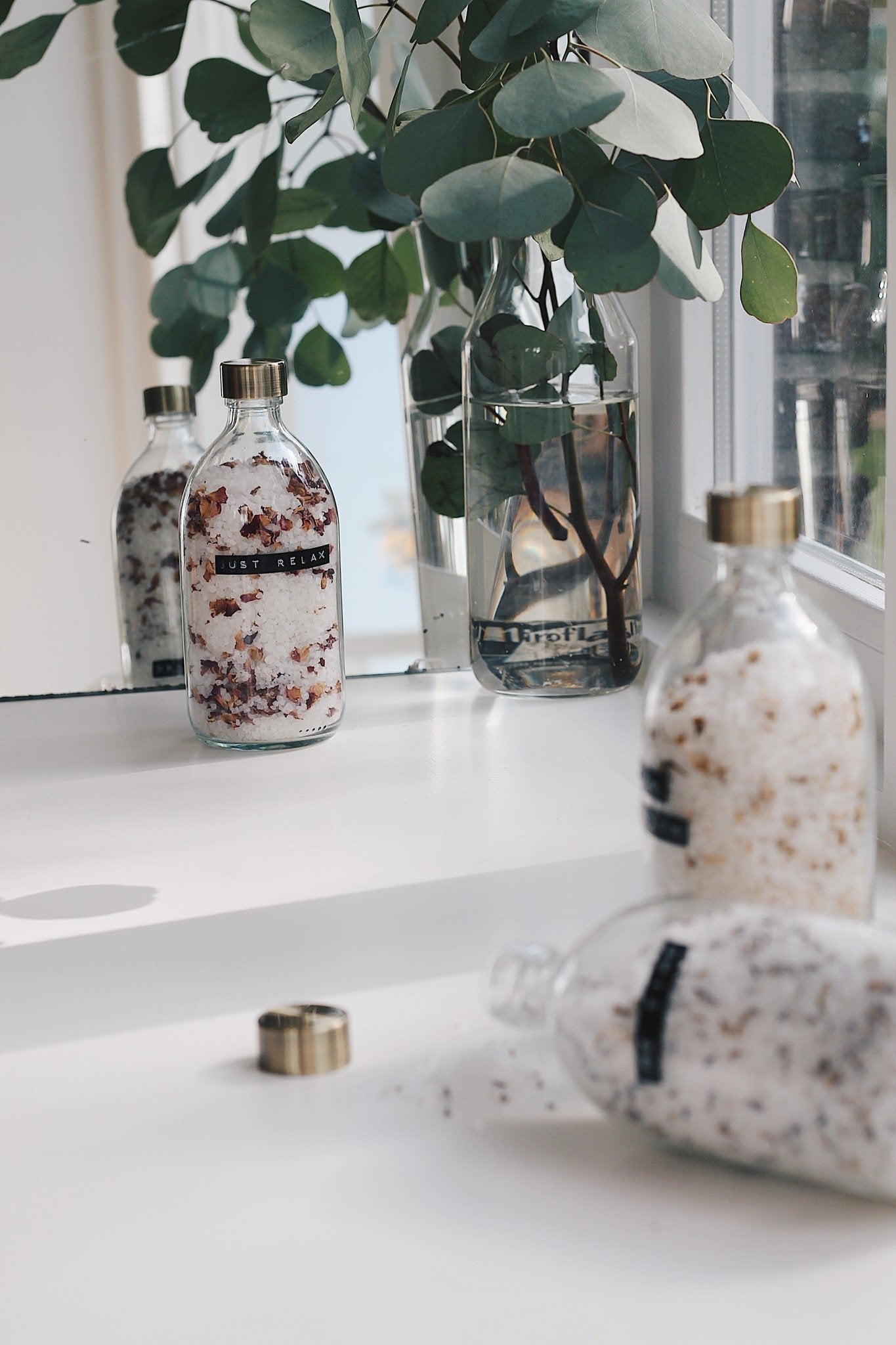 Wellmark Bath Salts Transparant/Brass Roses Just relax Wellmark