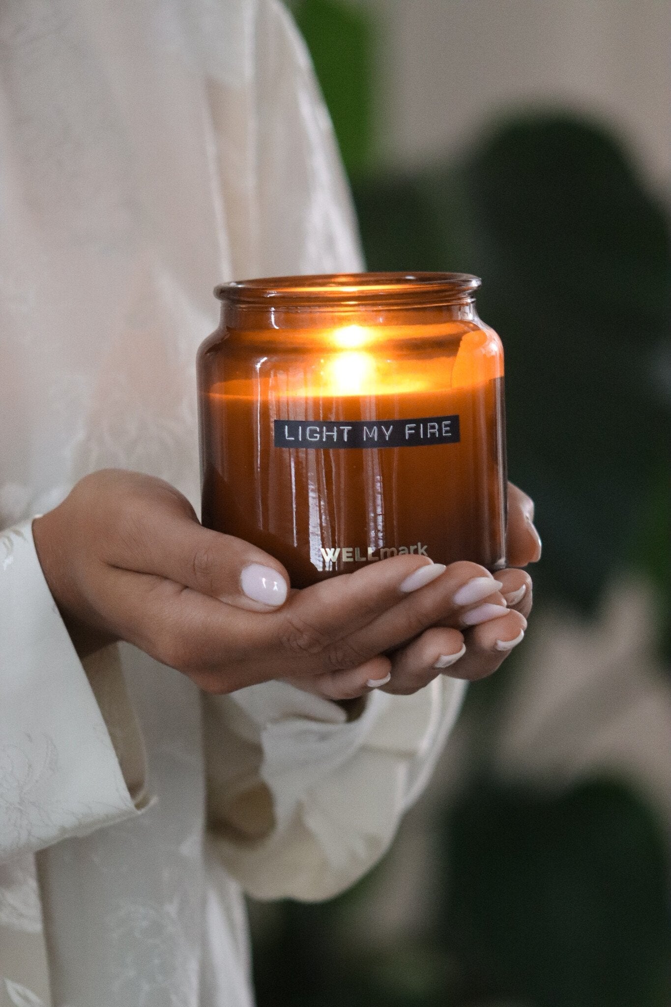 Wellmark Grote Geurkaars Amber Cedarwood Light My Fire Wellmark