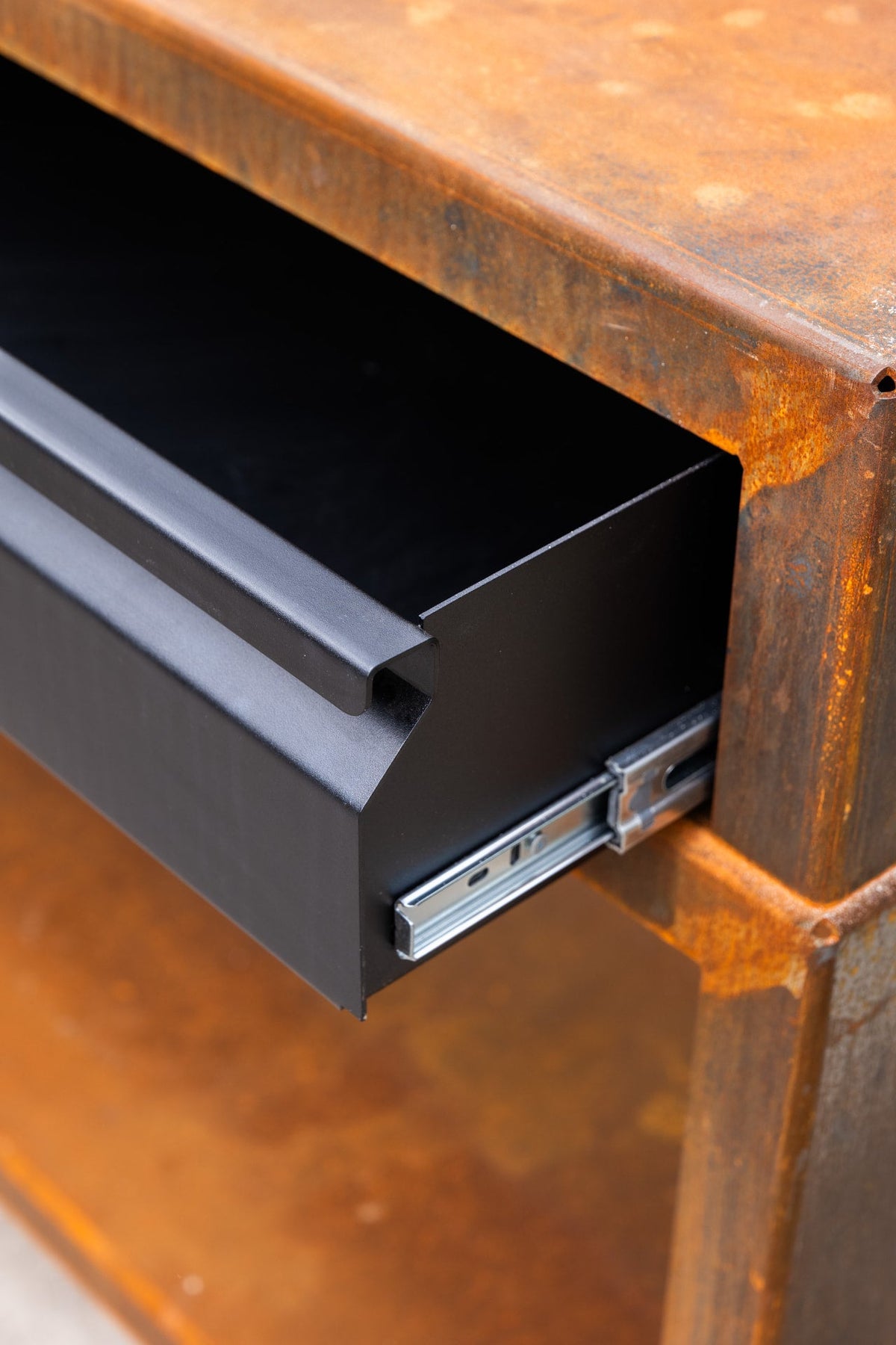 OVUN Mini : Compacte houtgestookte buitenoven | Bak, grill, rook & kook buiten OVUN