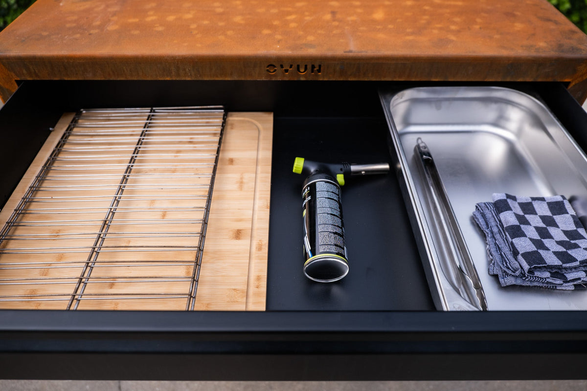 OVUN Mini : Compacte houtgestookte buitenoven | Bak, grill, rook & kook buiten OVUN