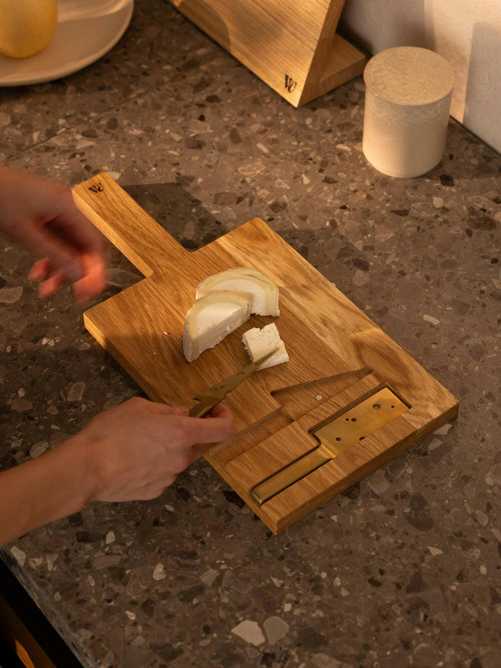 Kaasplank met Messen van Hout – Luxe Serveerplank Braainest