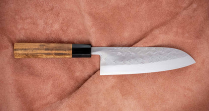 Tadafusa Santoku Mes – SLD Hammered 165mm Japans Mes Braainest