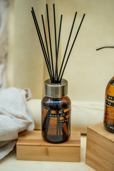 Wellmark Geursticks Amber/Brass 200ml Cedarwood Wellmark
