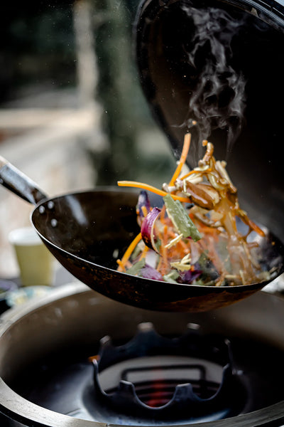 Wok BBQ – MONOLITH Stalen Wok met Houten Handvat Monolith